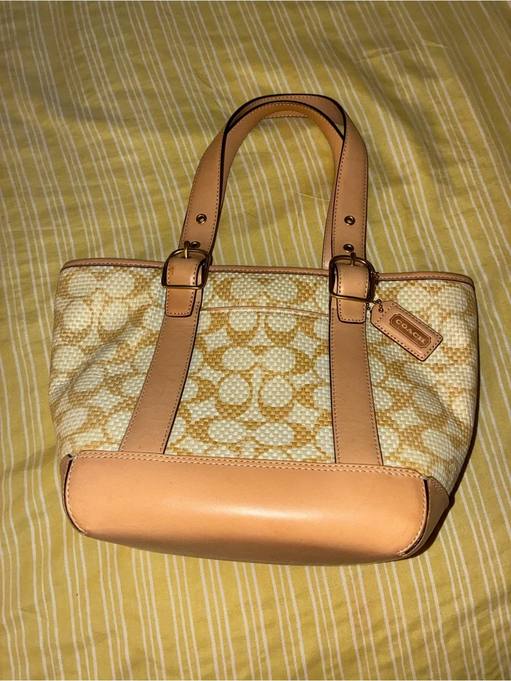 Coach Pebbled Signature  Straw Tote in Beige/Tan